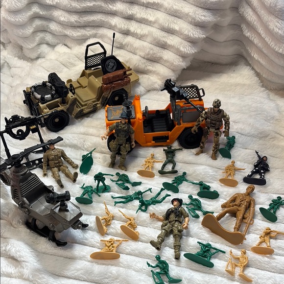 GI Joe Other - Vintage Military Vehicles and Action Figures Bundle